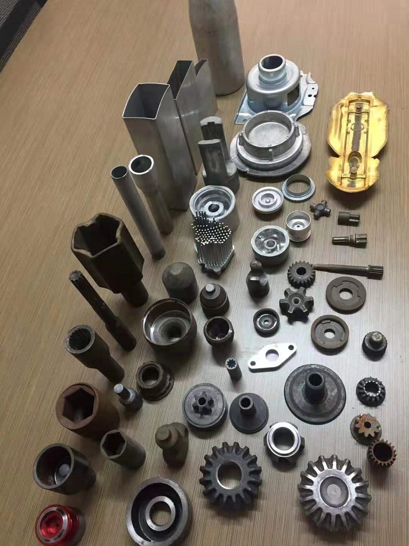金属冷挤压成型四柱液压机(图2)