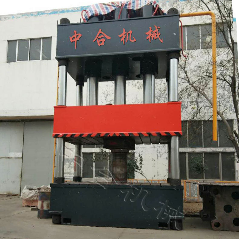 液压机