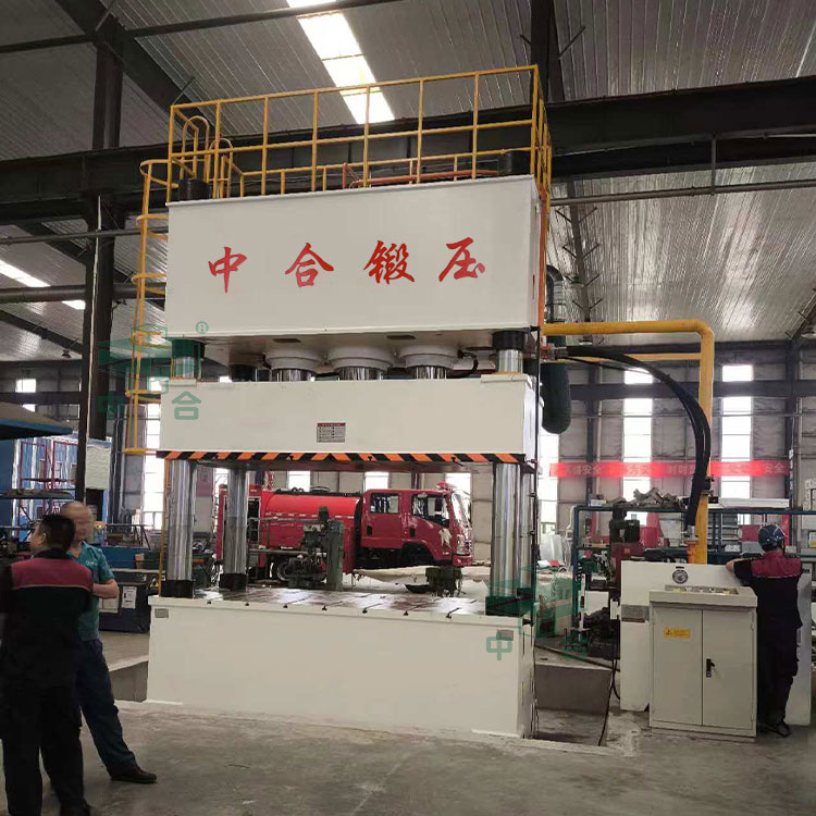 1000吨钢板校正压型液压机现场.jpg 1000吨钢板校正压型液压机现场.jpg