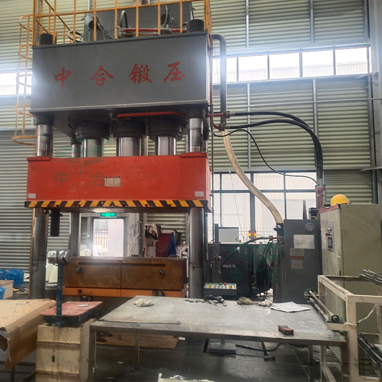 汽车导流罩成型液压机.jpg
