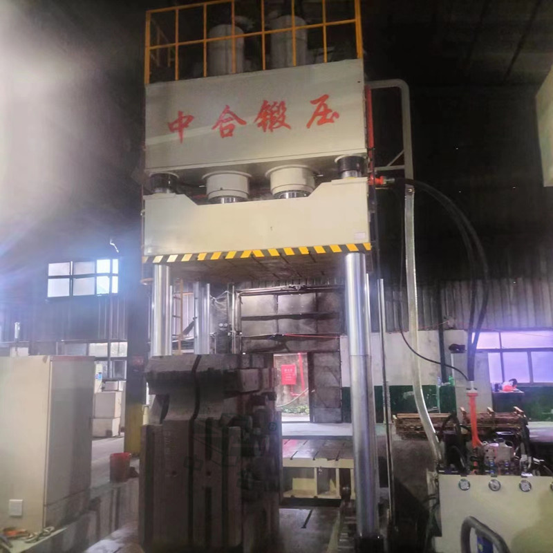 1500吨液压机_复合材料成型油压机客户使用反馈(图3) 1500吨液压机_复合材料成型油压机客户使用反馈(图3)